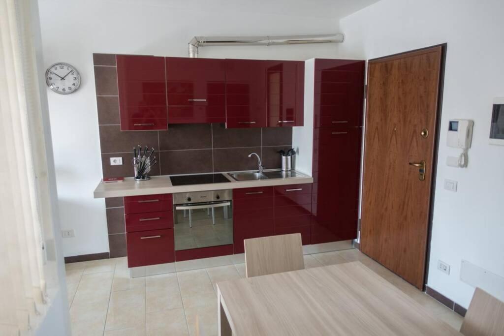 Apartment Victoria, cozy studio flat near Leonardo Academy Sesto Calende Exterior foto