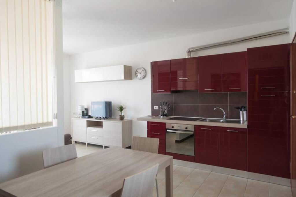 Apartment Victoria, cozy studio flat near Leonardo Academy Sesto Calende Exterior foto