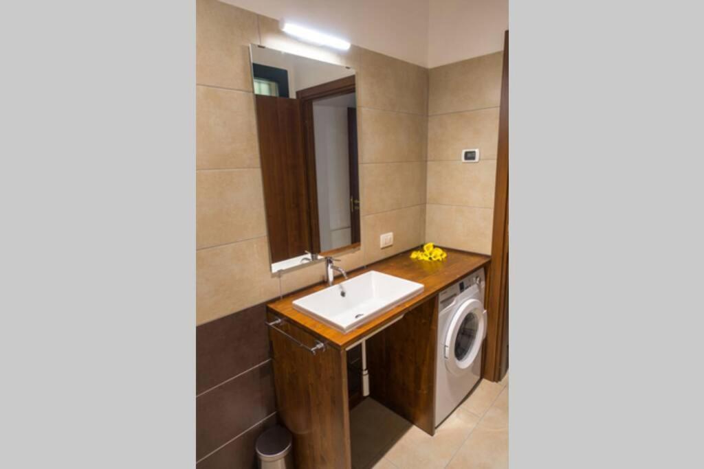 Apartment Victoria, cozy studio flat near Leonardo Academy Sesto Calende Exterior foto